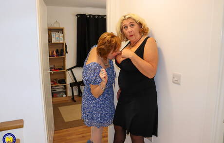 Big Tits in Skirt Pics